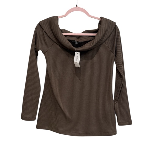 Banana Republic Brown Fitted Off-the-Shoulder Sweater size Medium - Picture 1 of 2